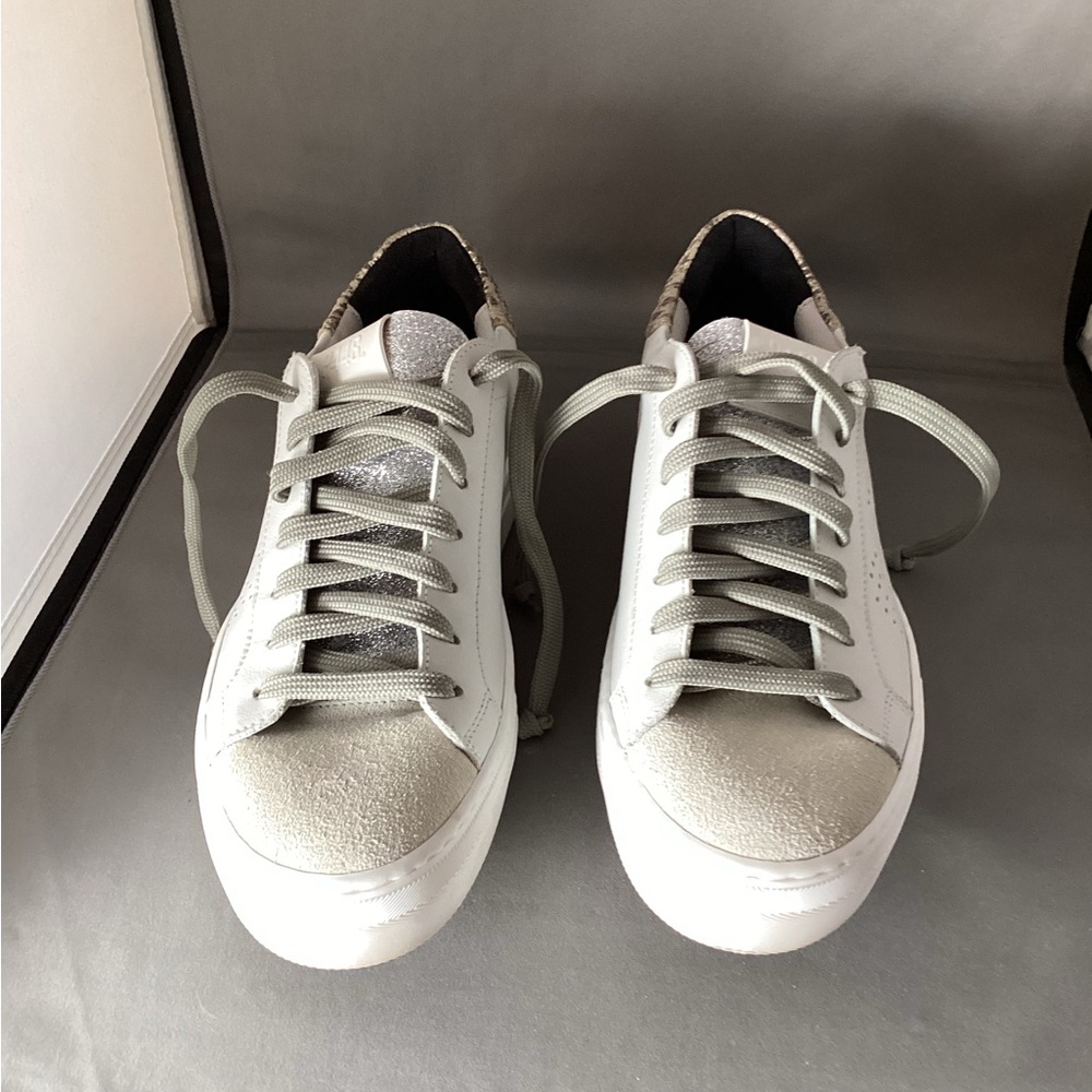 P448 John Low silver and white perforated sneakers - Picture 3 of 6